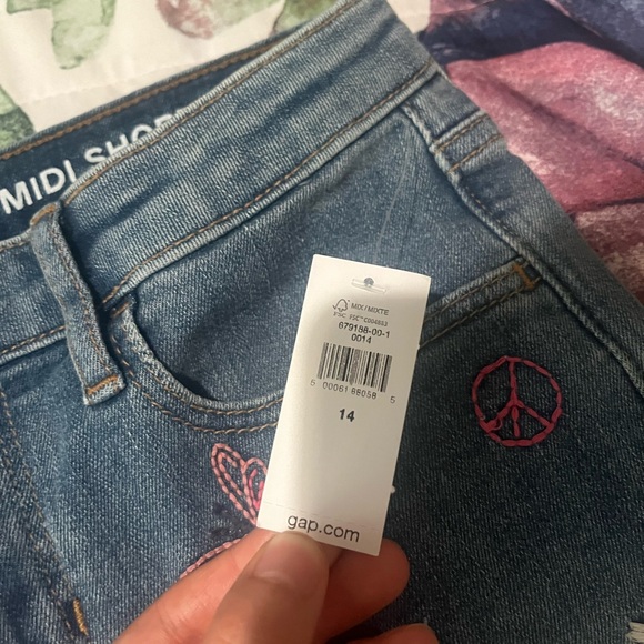 GAP NWT girls denim shorts - Picture 3 of 6
